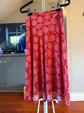 LuLaRoe Red Pink Floral Circle Skirt